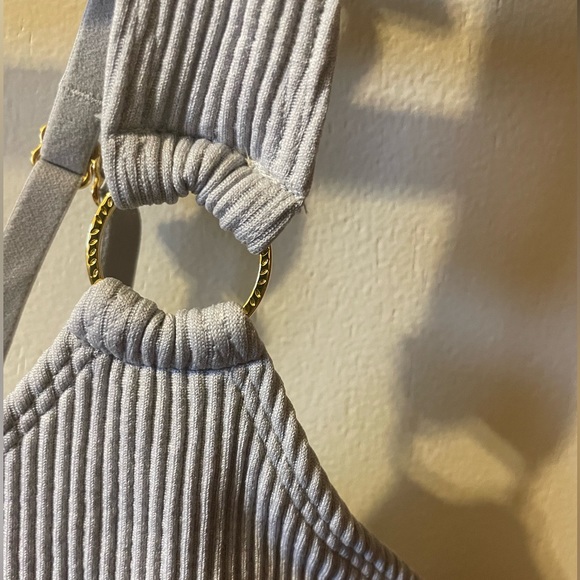 Aerie Bralette with gold rings - Picture 2 of 2